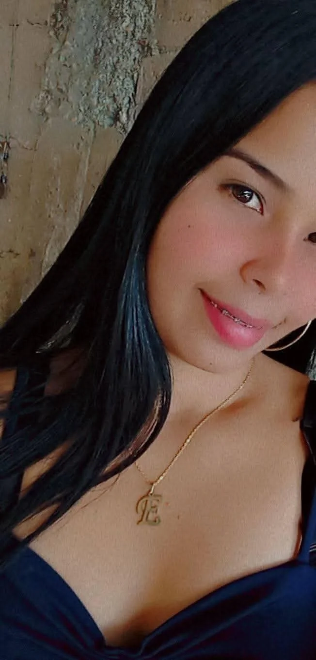 Ex novia venezolana cogiendo y chupando verga image 2