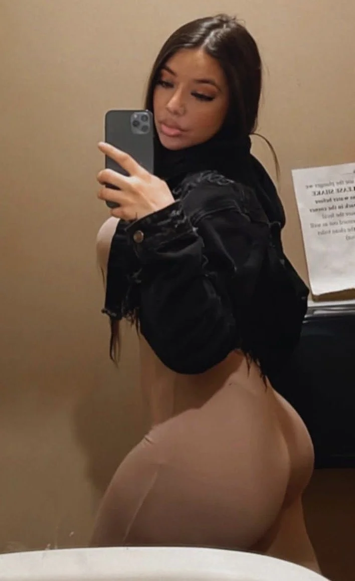 Anyone got this thot - Gigi main image