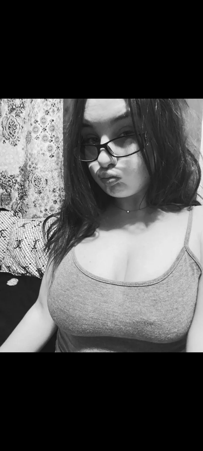 selection of sexy girls and ex-girlfriends image 14