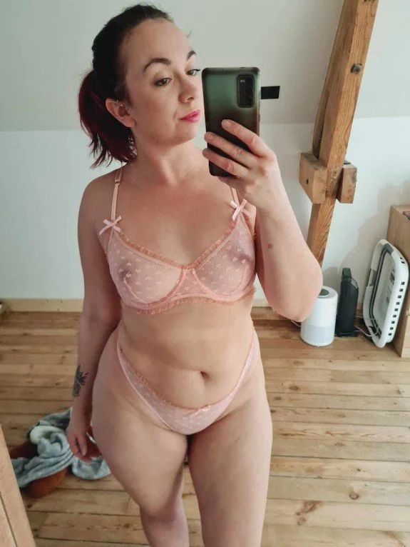 Esposa milf de rico culito abierto image 7