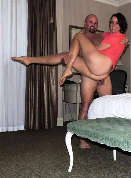 Stolen sex pics of wives and girlfriends. image 39