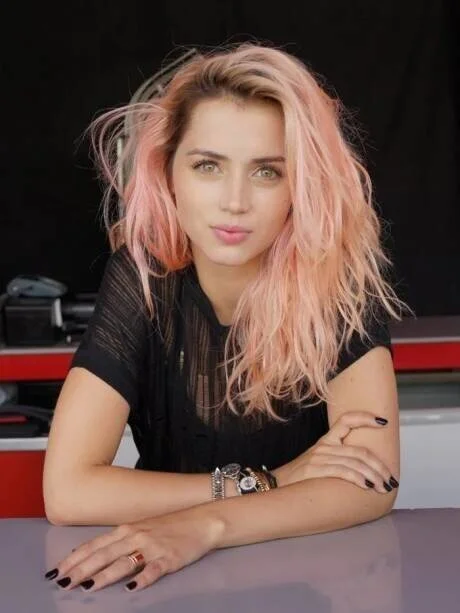 Ana de armas image 10