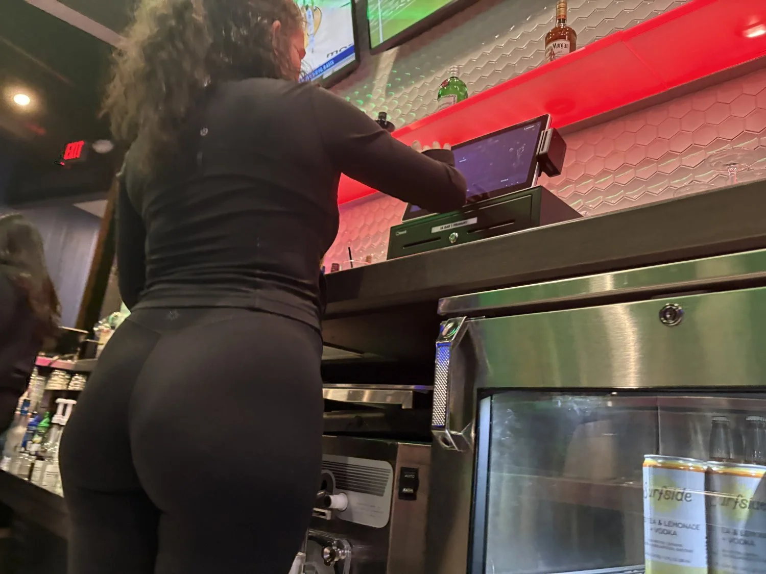 Booty at the Bar image 16