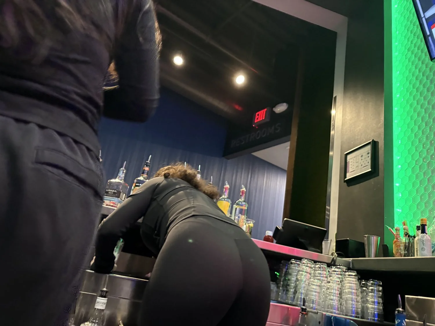 Booty at the Bar image 19