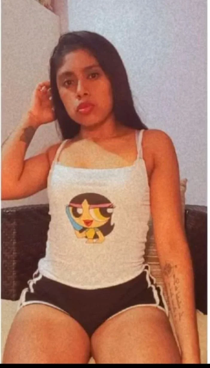 Rica pendejita, Mari mostrando su rico cuerpo main image