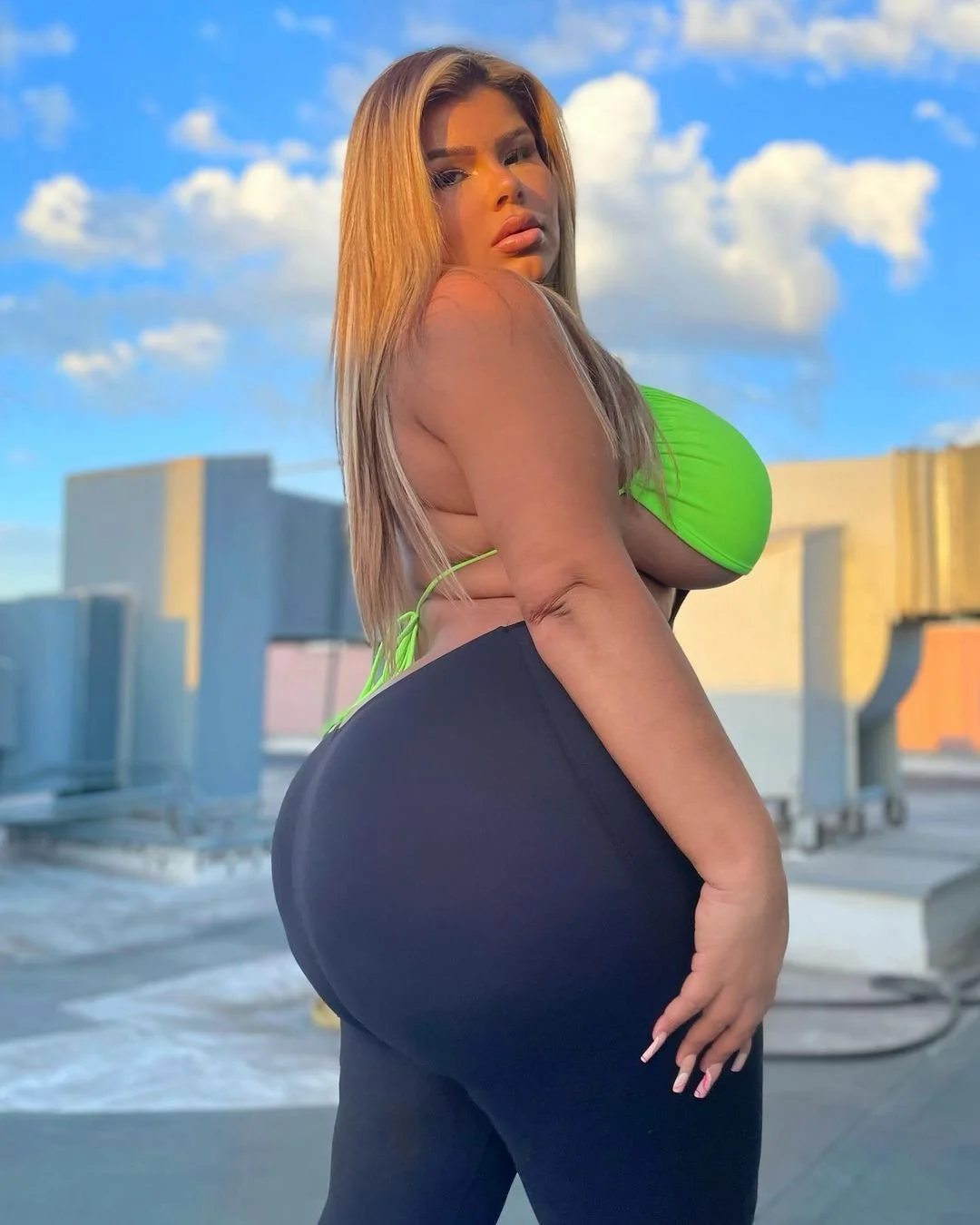 Mïchēllë Mëndēz Gordinha Loira Linda Demais image 25