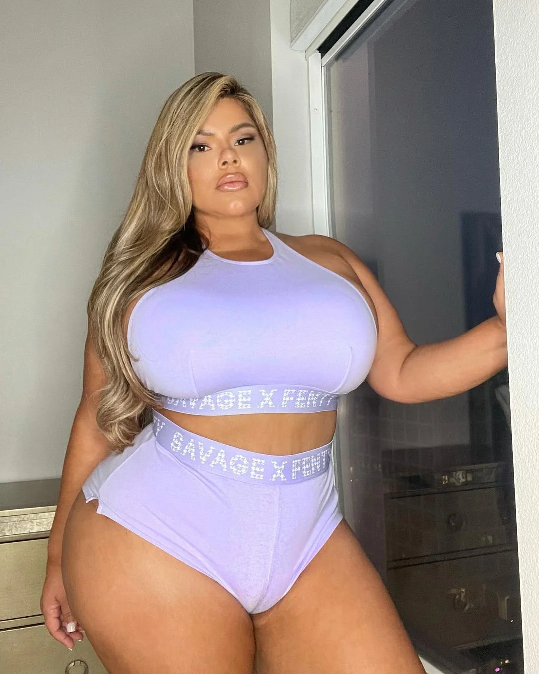 Mïchēllë Mëndēz Gordinha Loira Linda Demais image 44