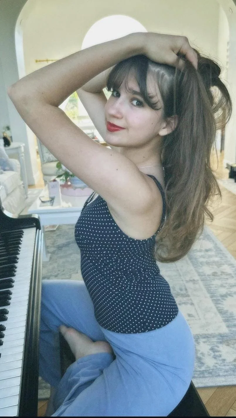 Karolina protsenko image 15