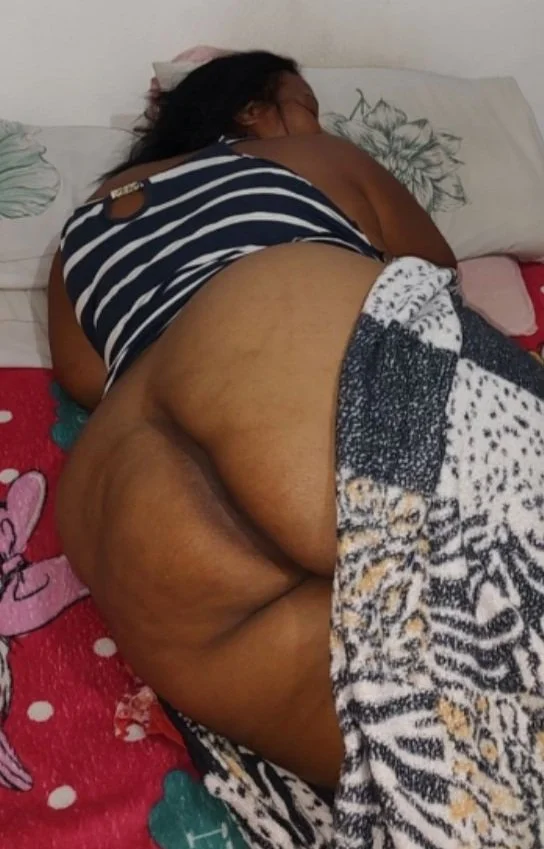 Luciana Bispo Sexy image 2