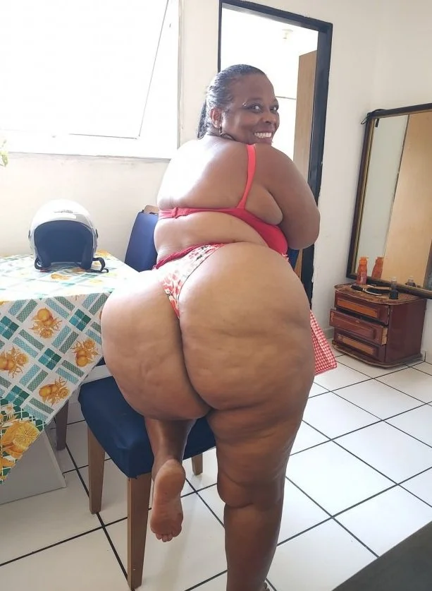 Luciana Bispo Sexy image 31