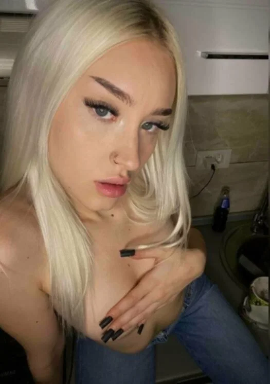 Helena image 2