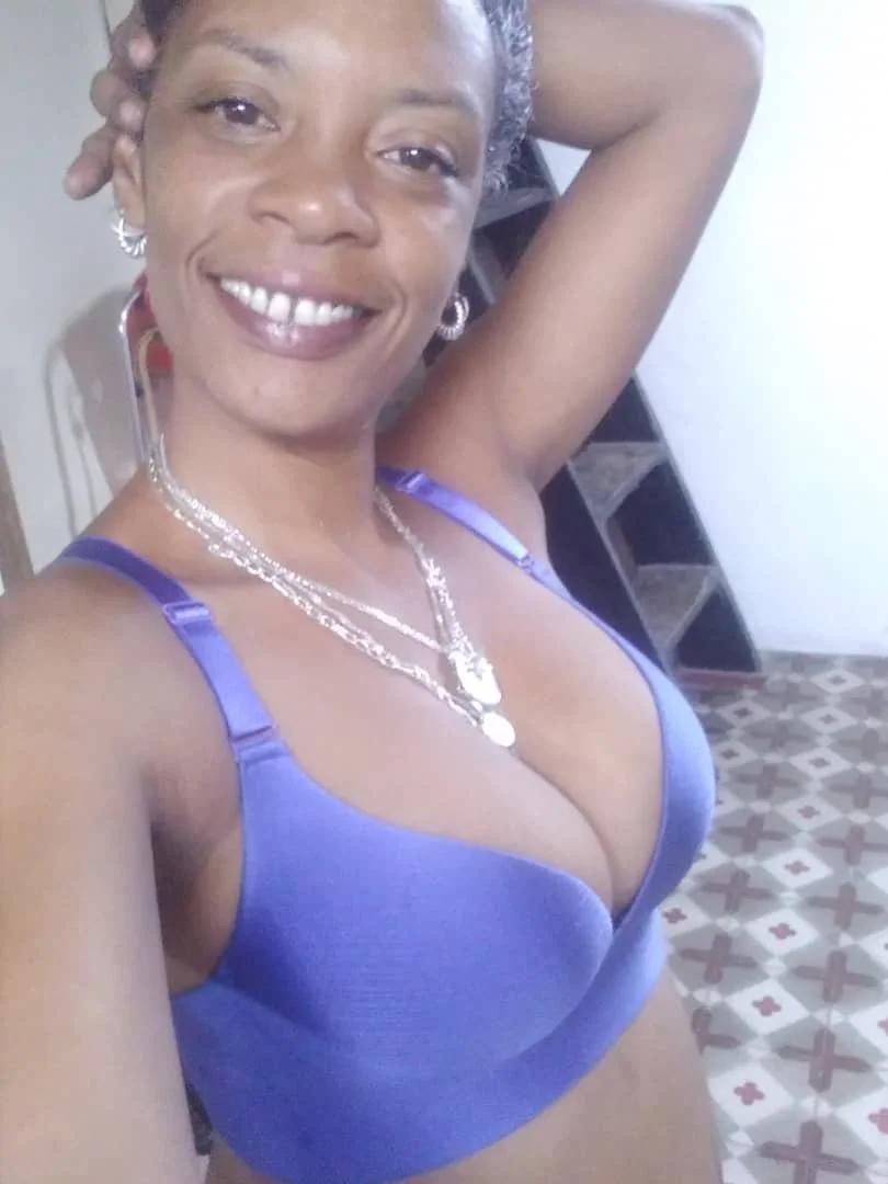 PARA QUE SE LES PONGA MUY DURA LA PINGA Y SE MASTURBEN RICO MIENTRAS ME MIRAN BBS image 2