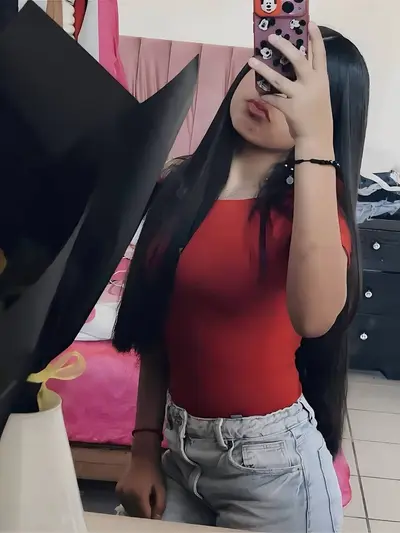 Linda blanquita de Culiacán 😈🔥 cover image