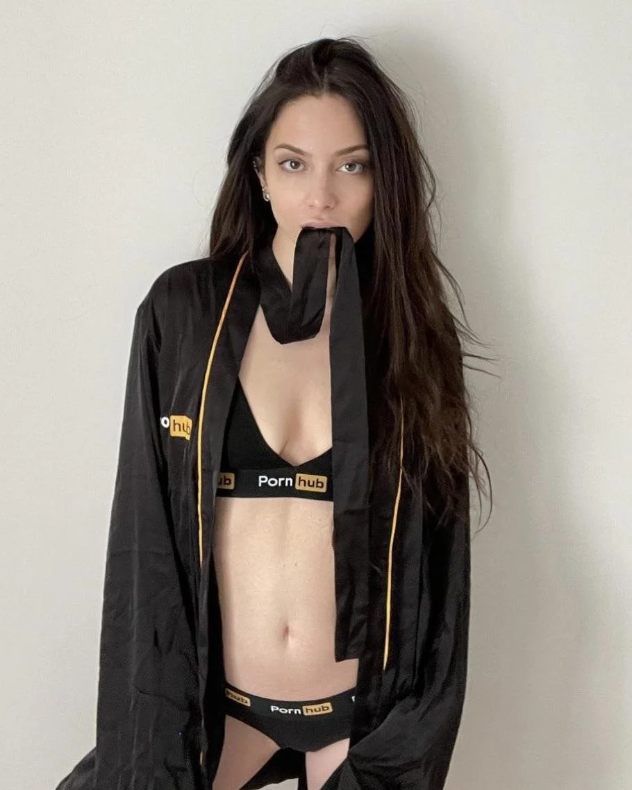Aria Nathaniel - Aria Blog - Never Nude image 19