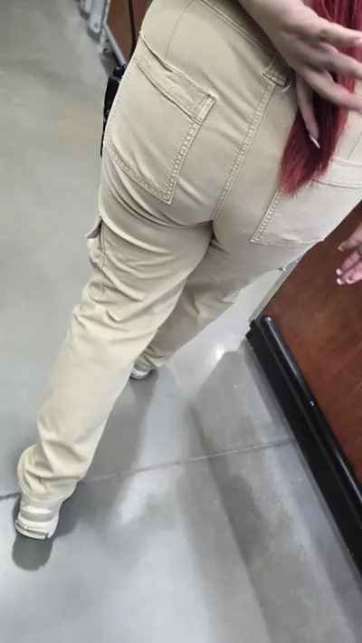showing my coworkers 🍑🍑 cover image