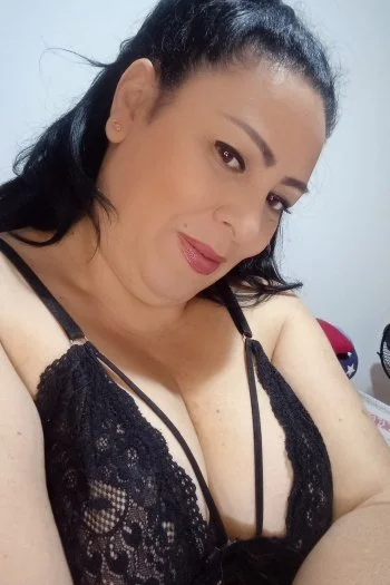 Amateur BBW Bella From Colombia image 5