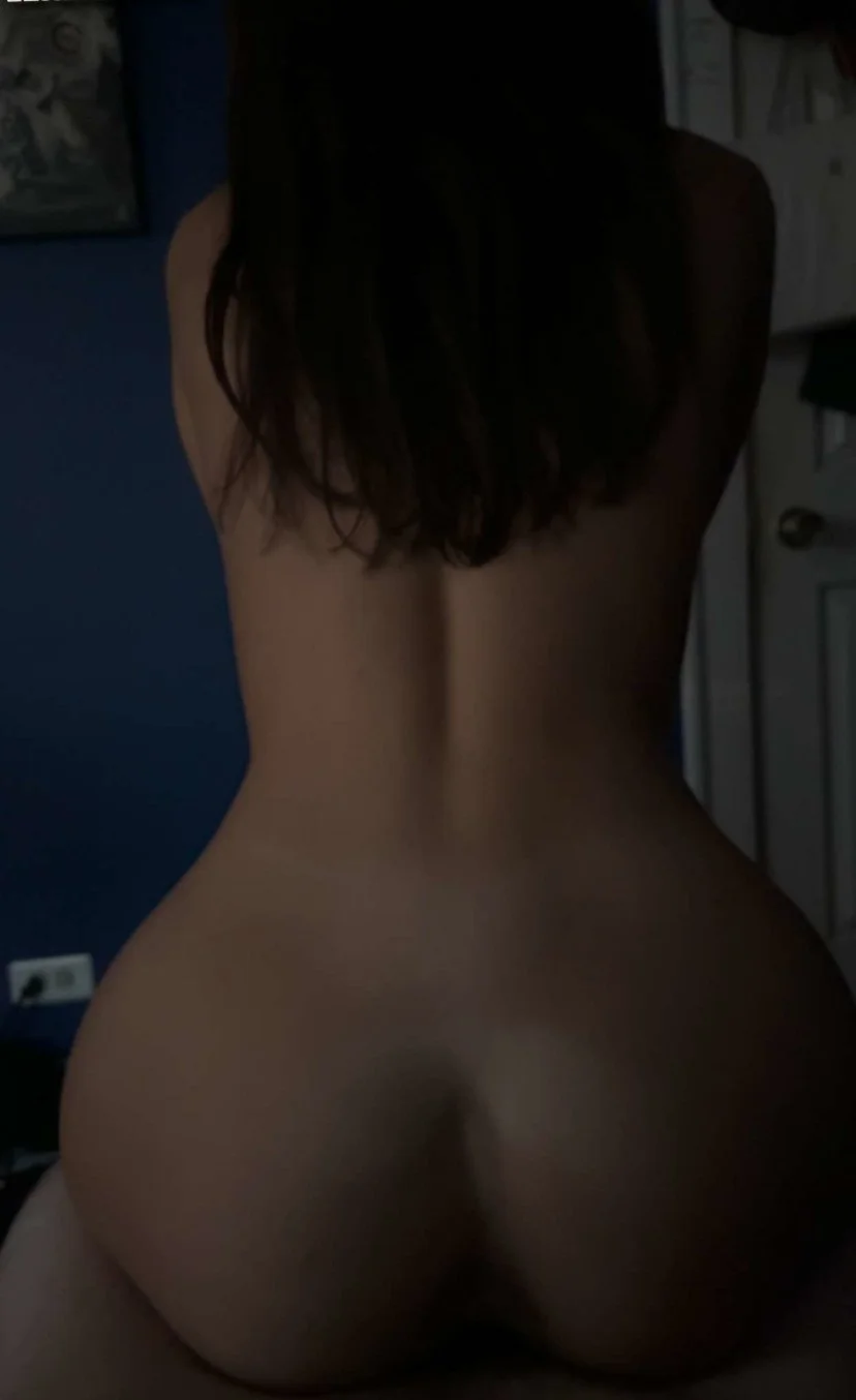 Tight College Slut Snapchat Nudes 2 image 4