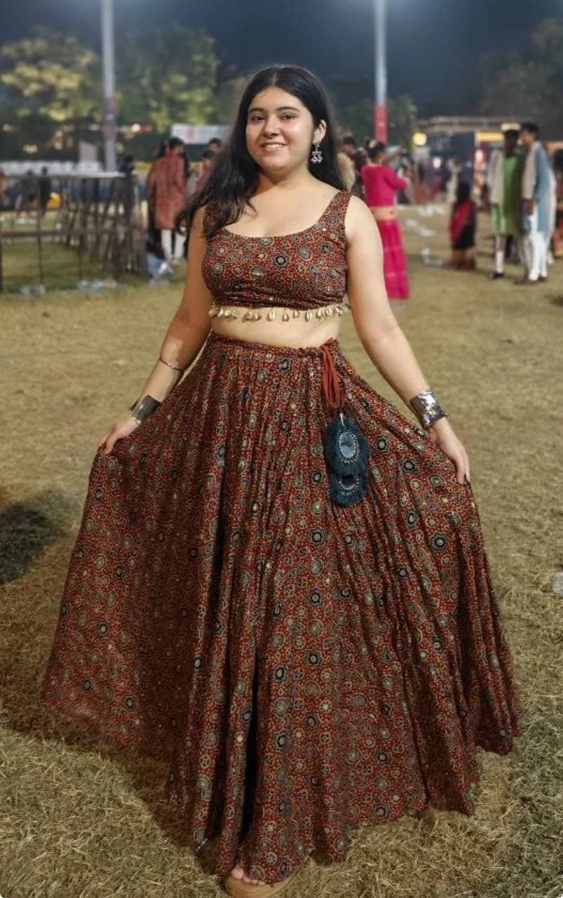 357 - Chubby Indian girl nudes image 5