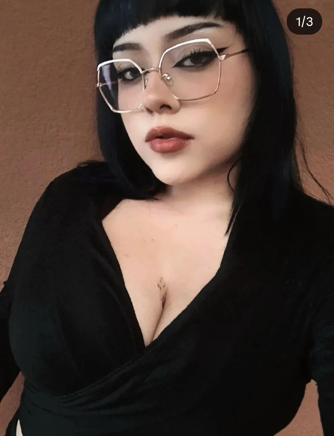 someone sent their sister in image 3