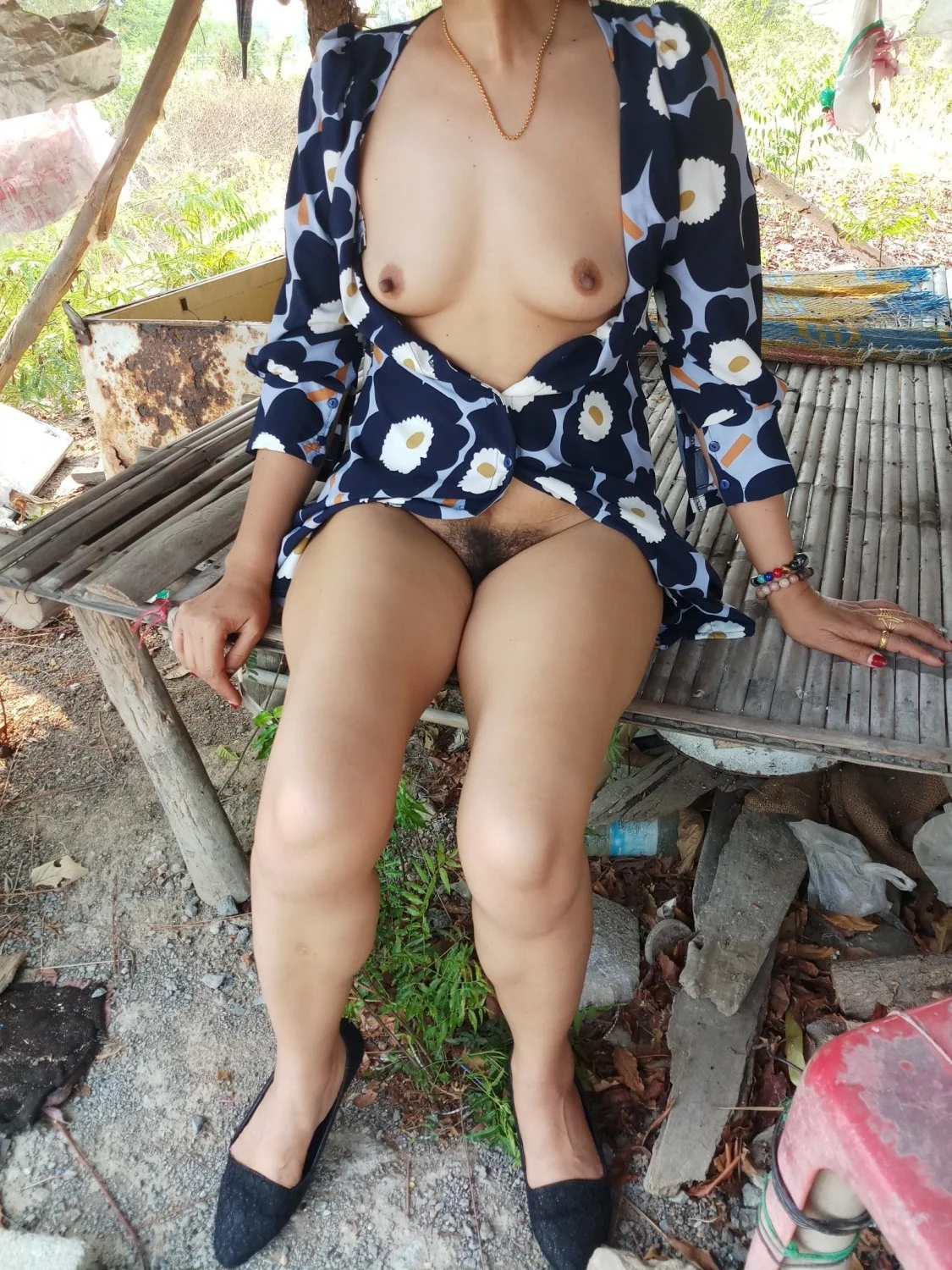Mostly nude Asians image 43