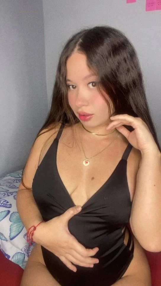 bubble but latina image 11