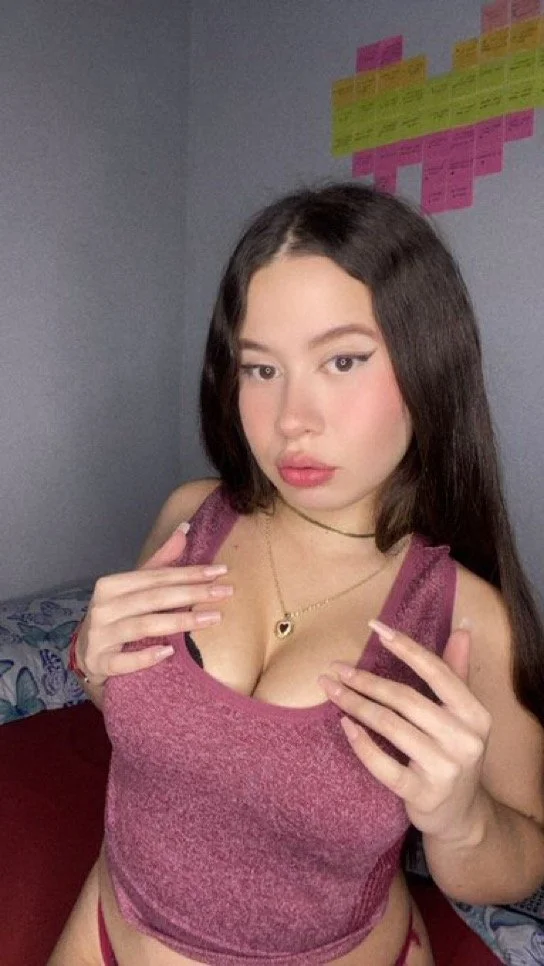 bubble but latina image 14