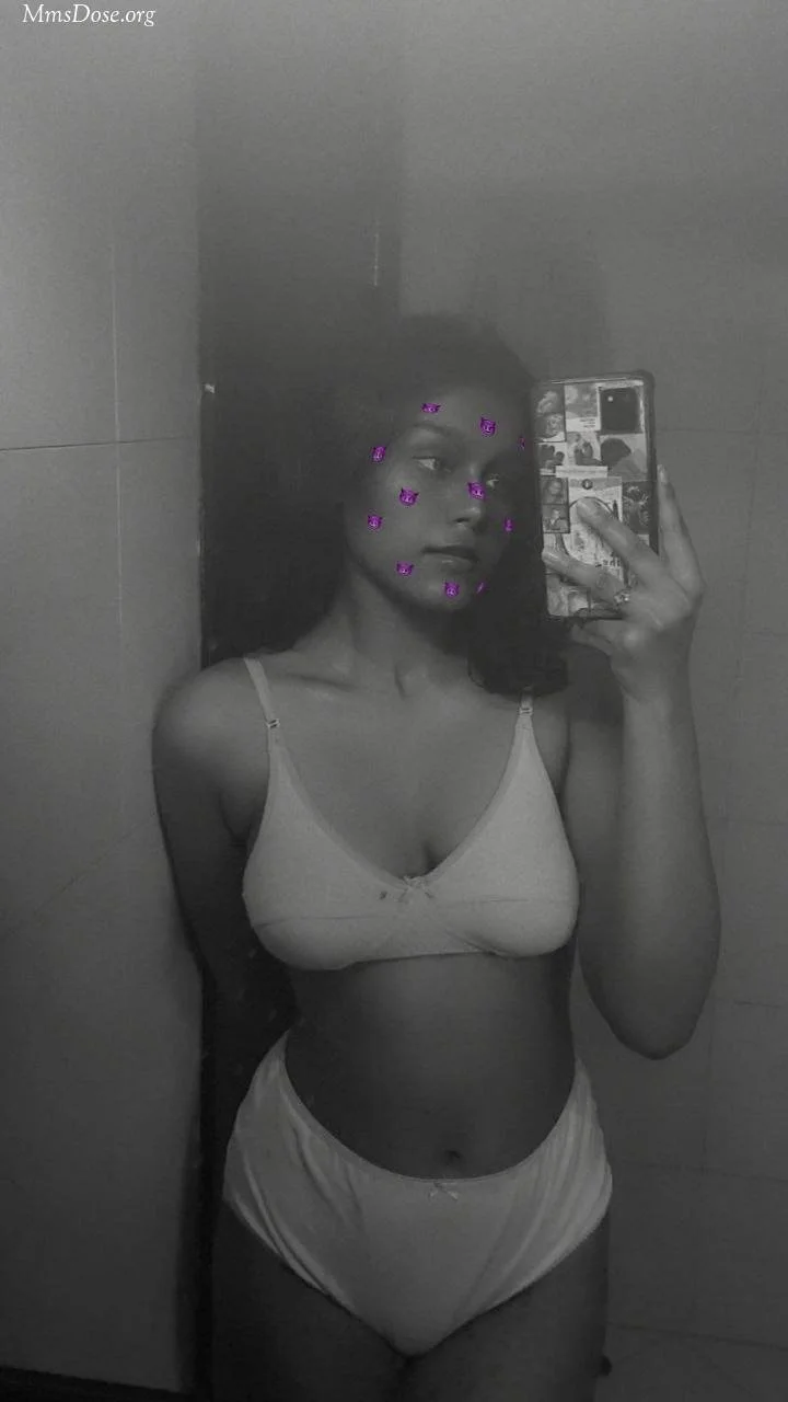Indian bitch get blowjob and exposed herself image 40