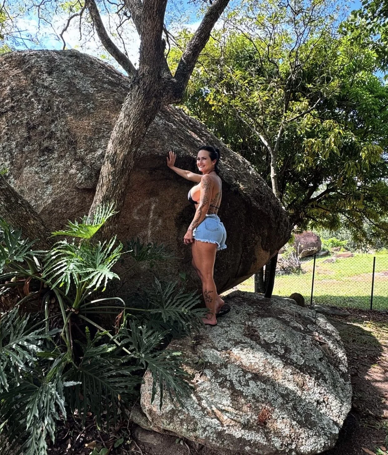Coroa gostosa do instagram T4IN4. image 2