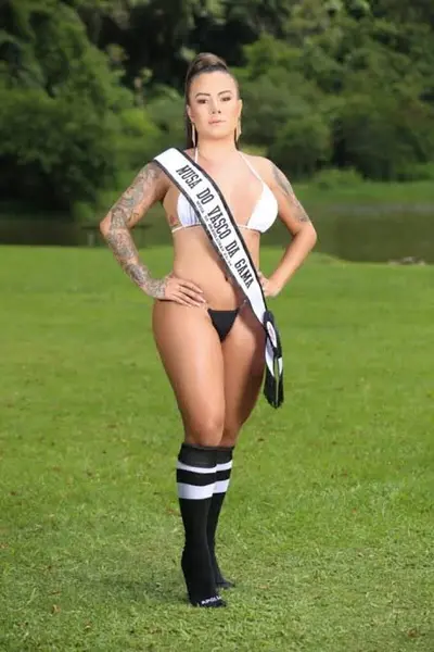 Musa do Vasco da Gama foi flagrada fazendo sexo com var para evitar o rebaixamento cover image