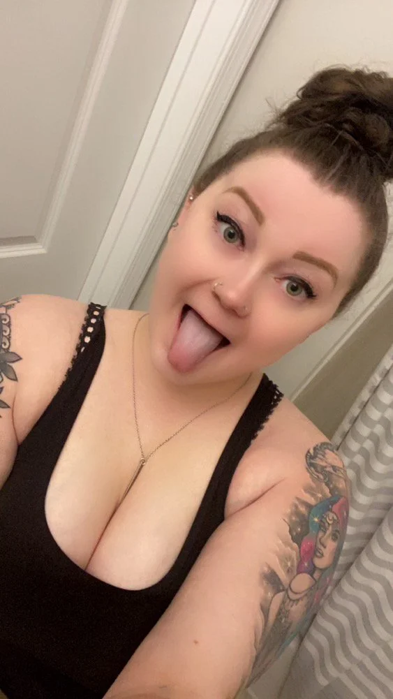 Ashlyn has juicy tits image 10