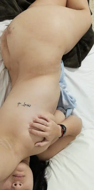 Psicologa tetona filtrada por su paciente image 20