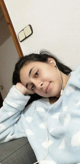 Psicologa tetona filtrada por su paciente image 27