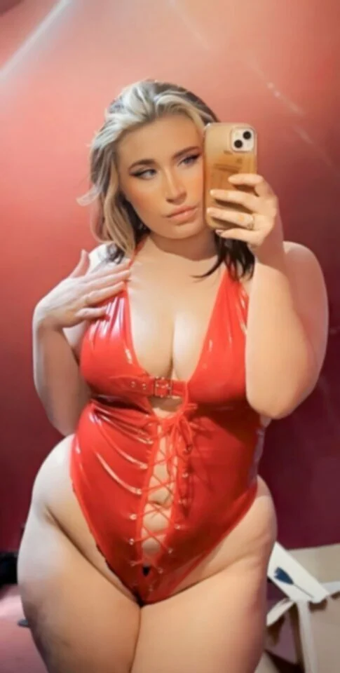 Chatpic slut Caitlin exposed image 2
