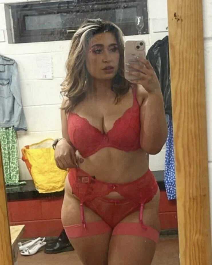 Chatpic slut Caitlin exposed image 21