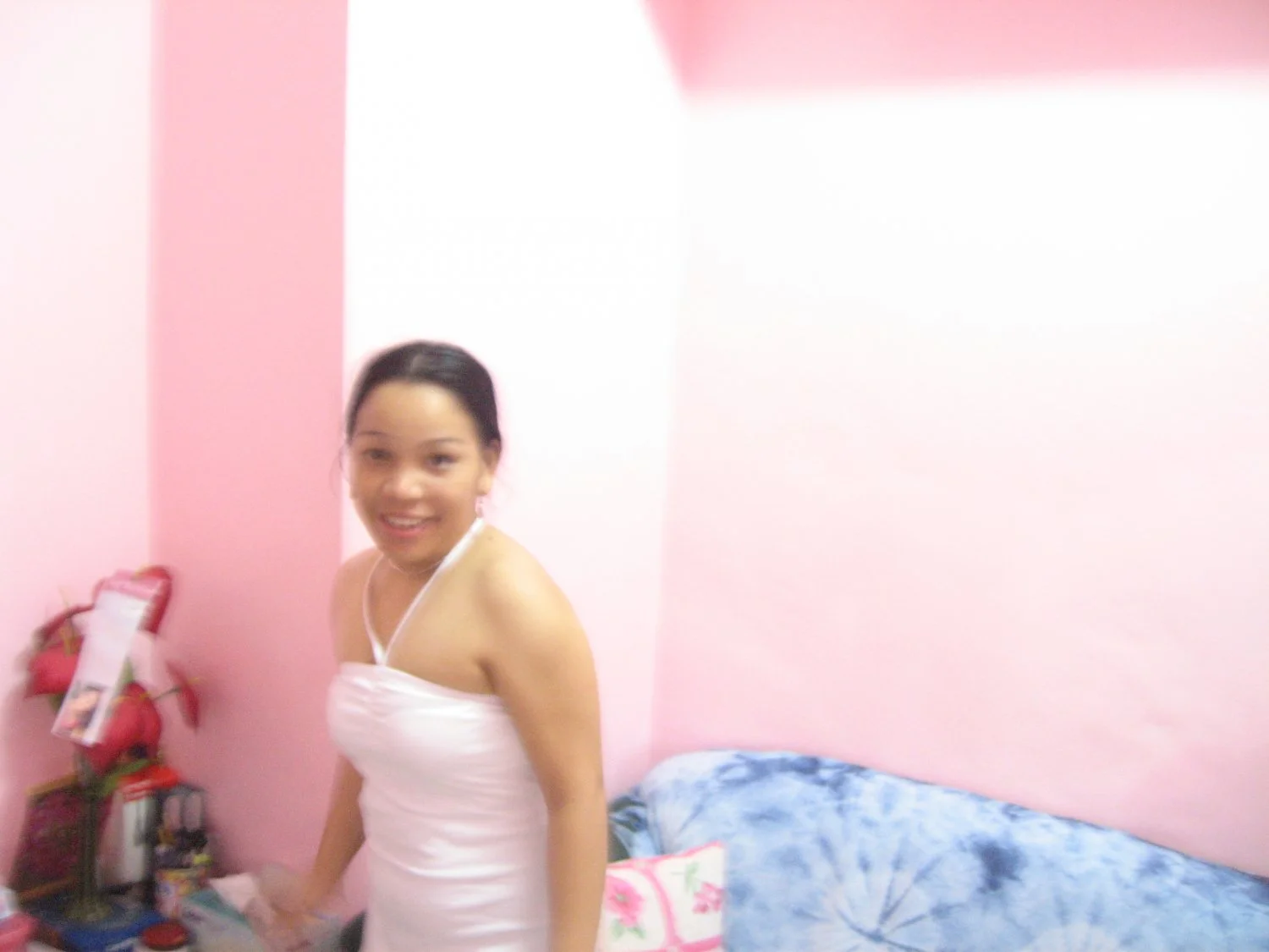 Rosy, Filipina, Showing her off, Smile, Likes Camera, Ask for more explicit pixs, image 7