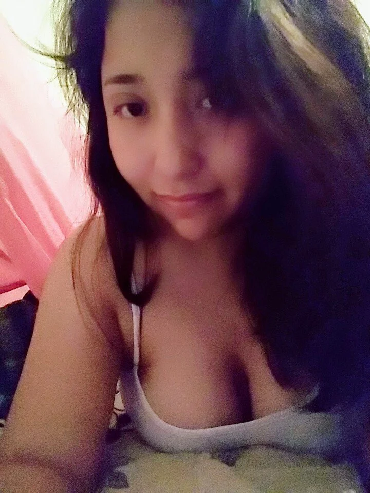 Colegiala mexicana chichona image 4