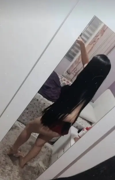 Lista para domir me acompañas? Califico tu rica verga al priv 💋 cover image