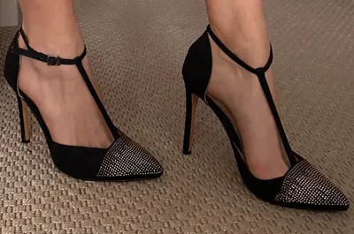Sexy Feet in Black High Heels 🦶🏼👠🤩 cover image