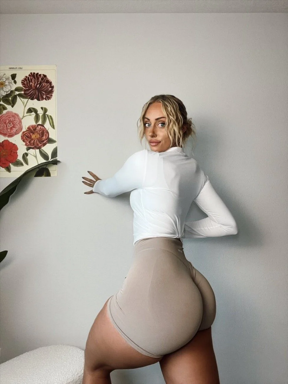 The real life Mrs. Incredible image 37