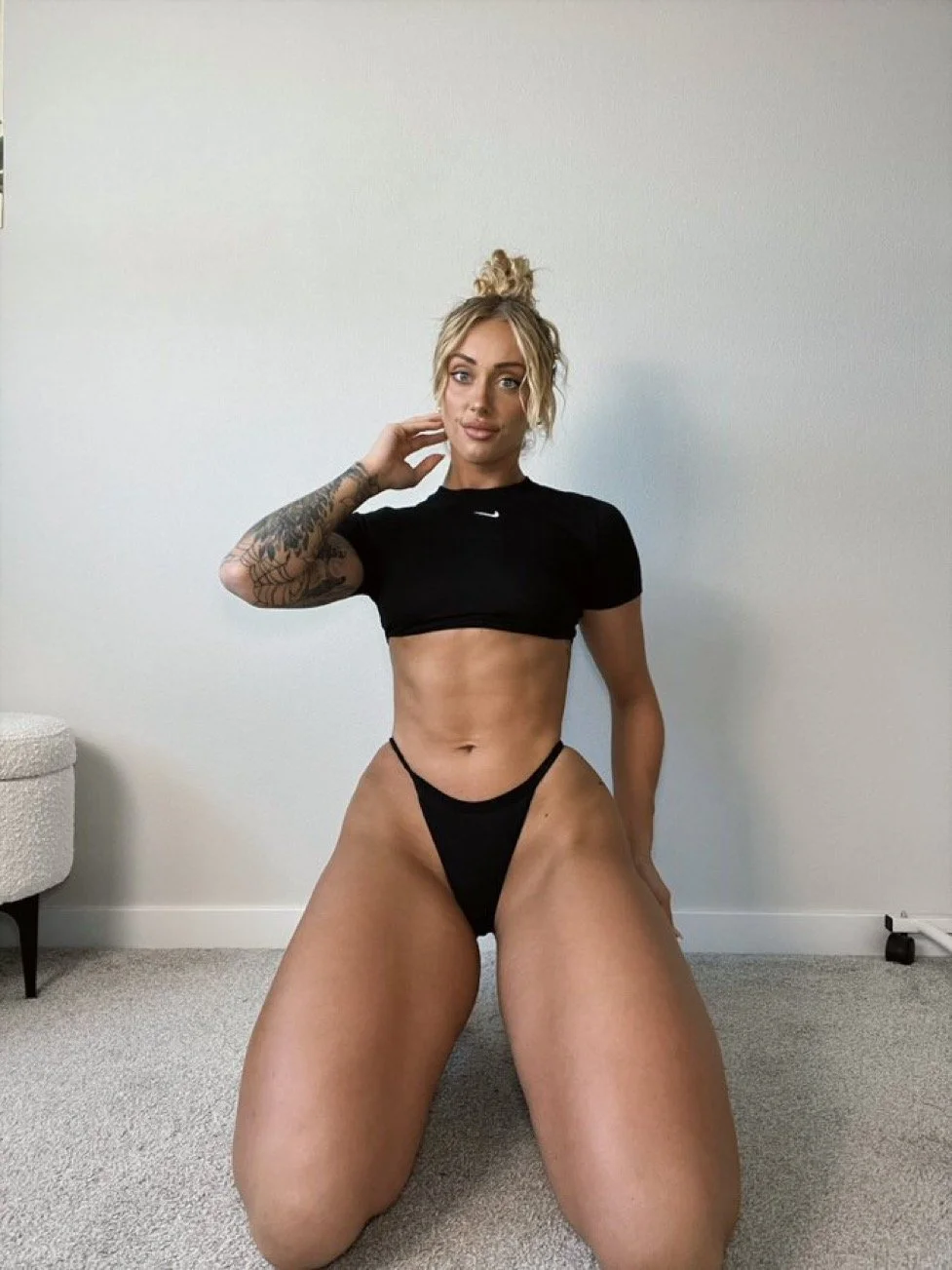 The real life Mrs. Incredible image 9