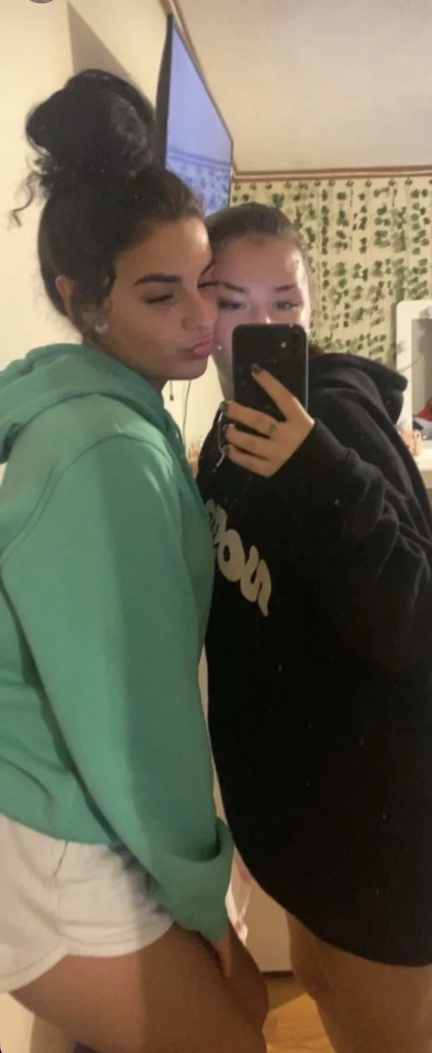 exposing friends gf the whole group fucked on the net, 1k likes I’ll drop her name, repost this slut image 7