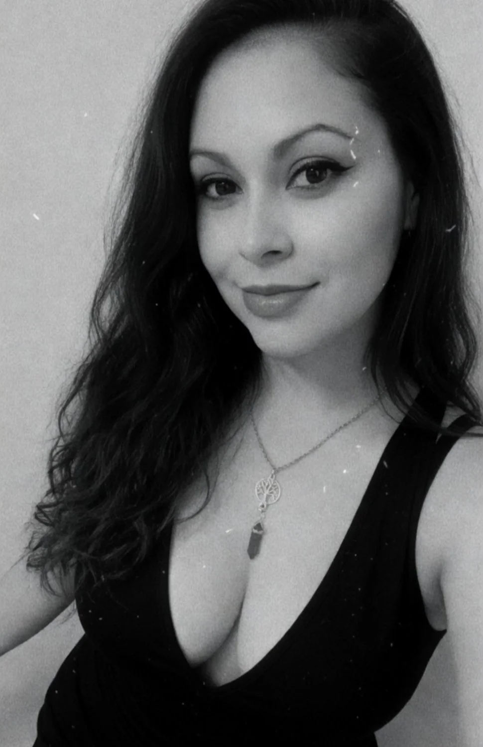 La hermana de un seguidor image 3