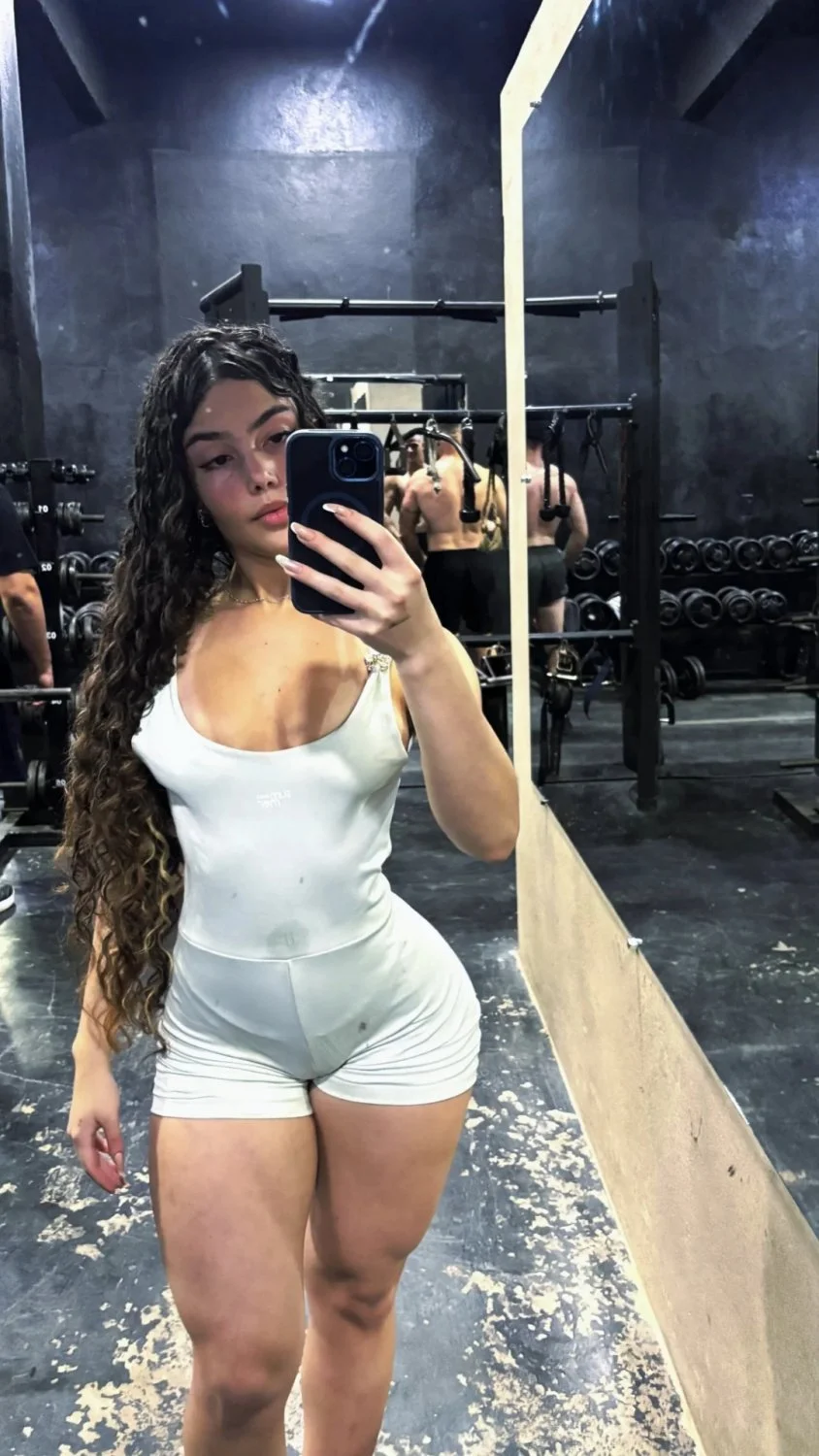 Novinha gostosa vai te fazer esporrar litros! image 17