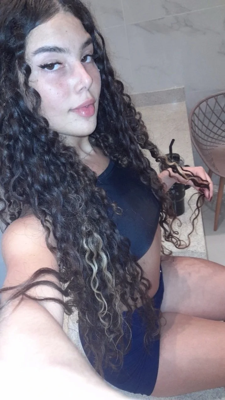 Novinha gostosa vai te fazer esporrar litros! image 27