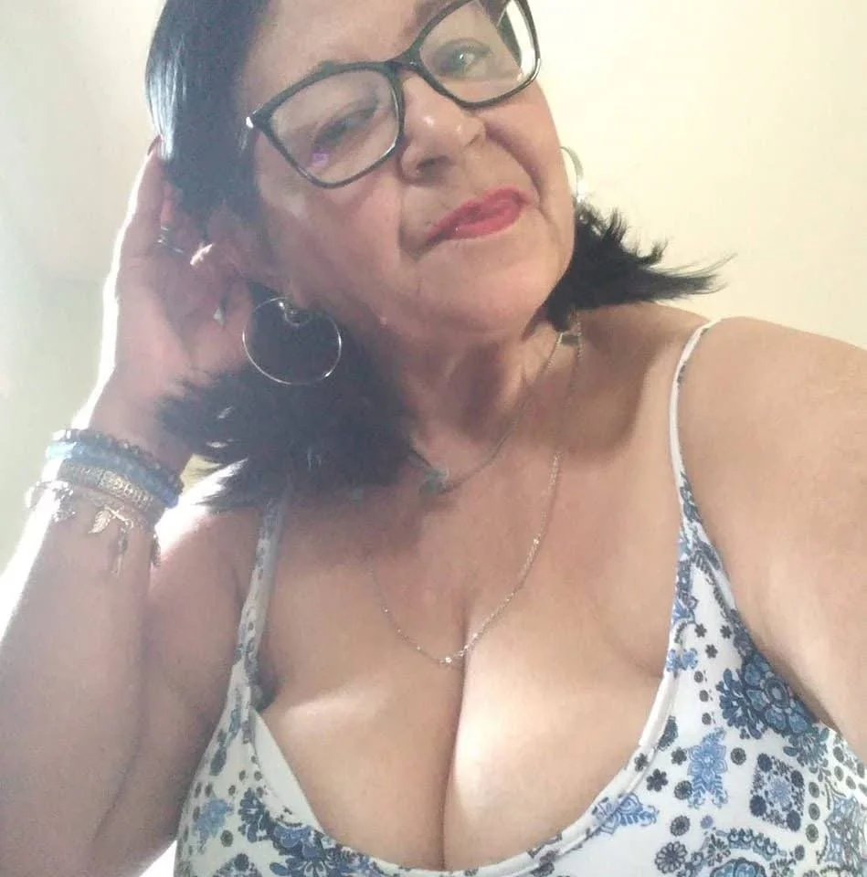 Busty €DNA Coroa NoNude / IA fake.. mas bom! image 20