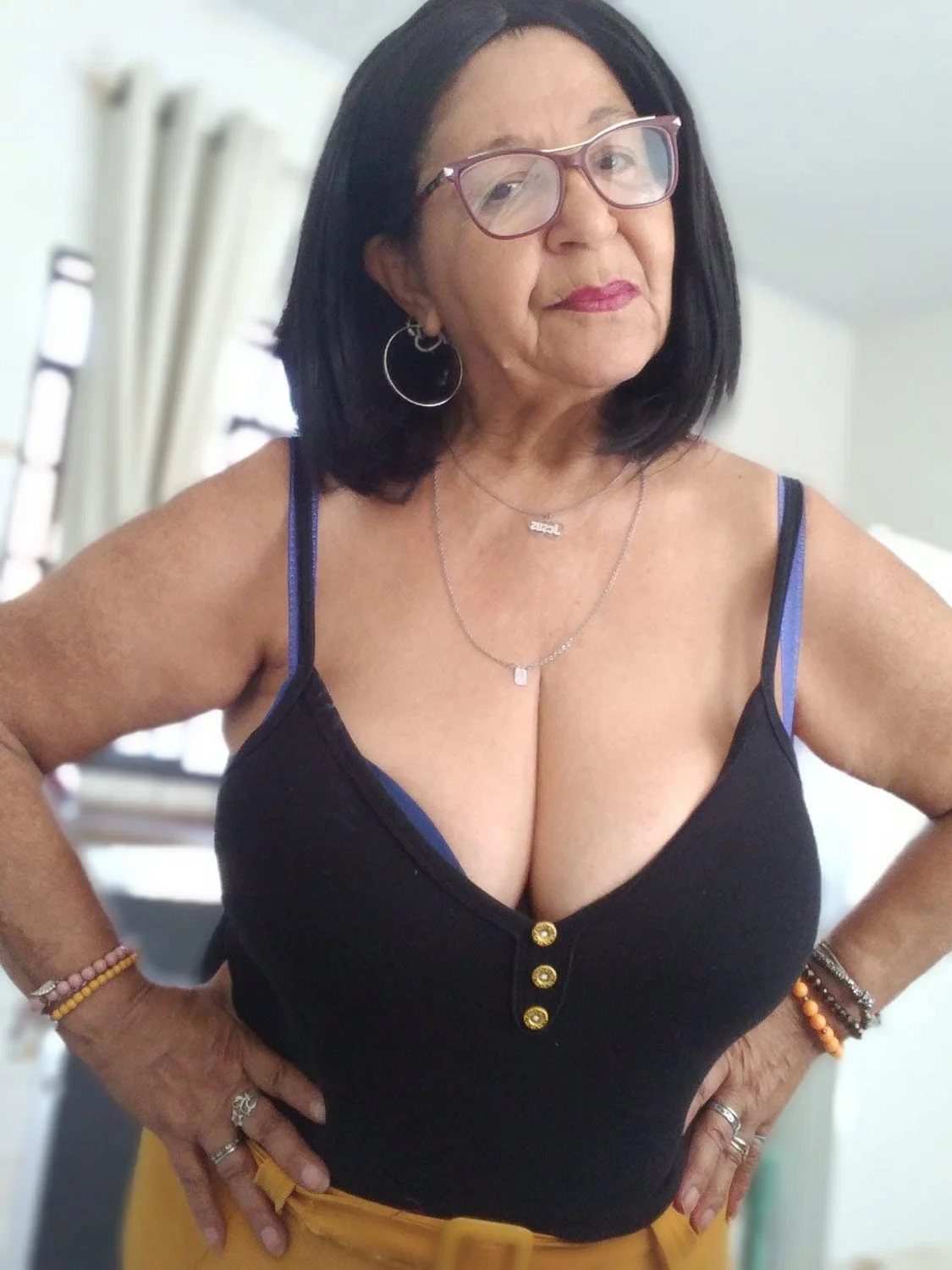 Busty €DNA Coroa NoNude / IA fake.. mas bom! image 29