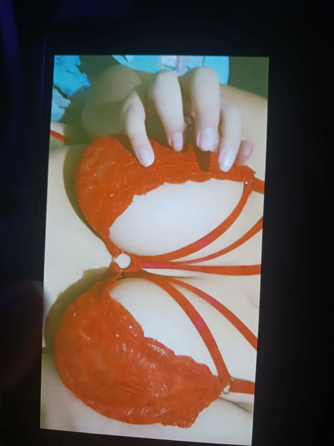 Se muestra como la puta que es image 15