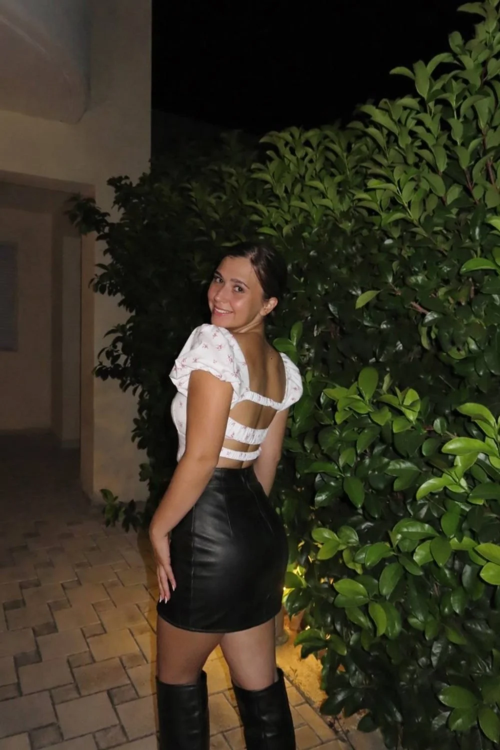 Jenny 22, bodycount 47, liebt BBC und cum image 19