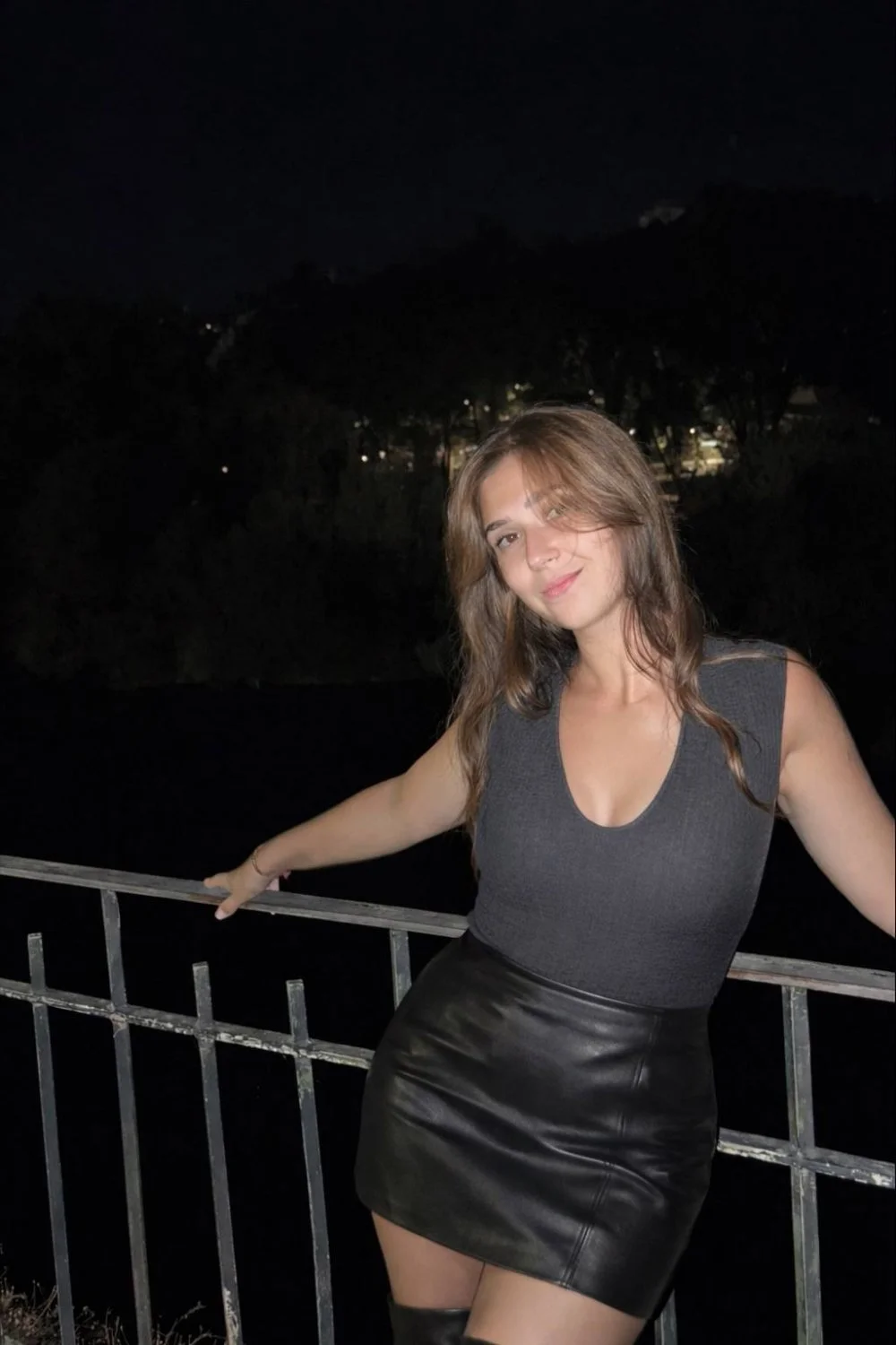 Jenny 22, bodycount 47, liebt BBC und cum image 20