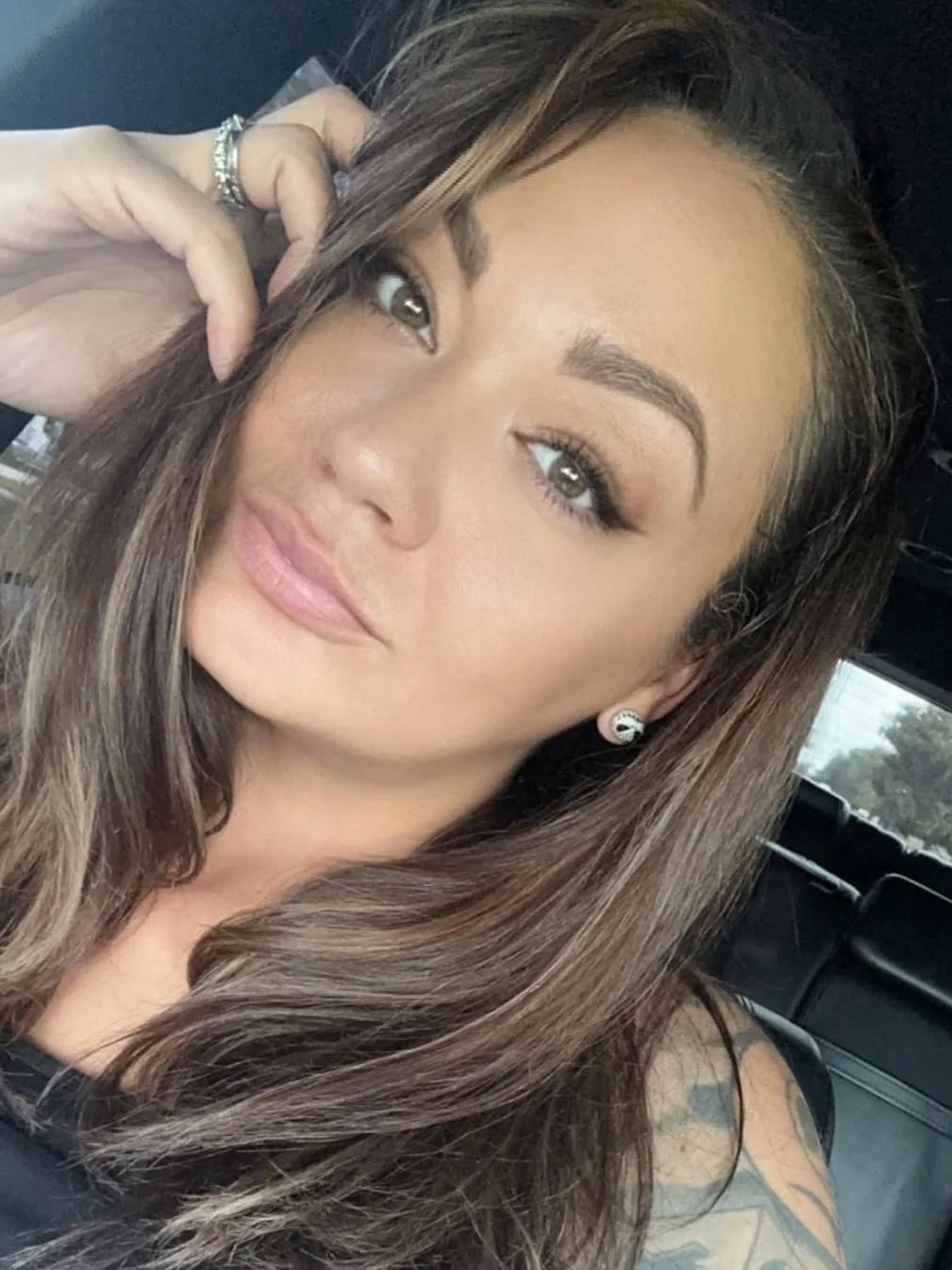 6'2 Tall Thick Gorgeous 🇵🇷 Amazon Milf.. <> Gamer Girl.. <> Loves taking young stud BBC.. image 3